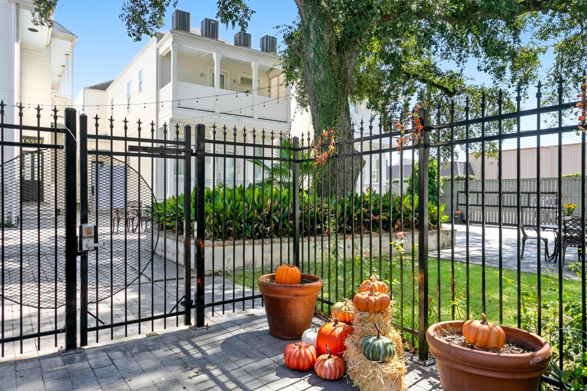 Private 3Br On Carondelet By Hosteeva Apartment New Orleans Exterior photo